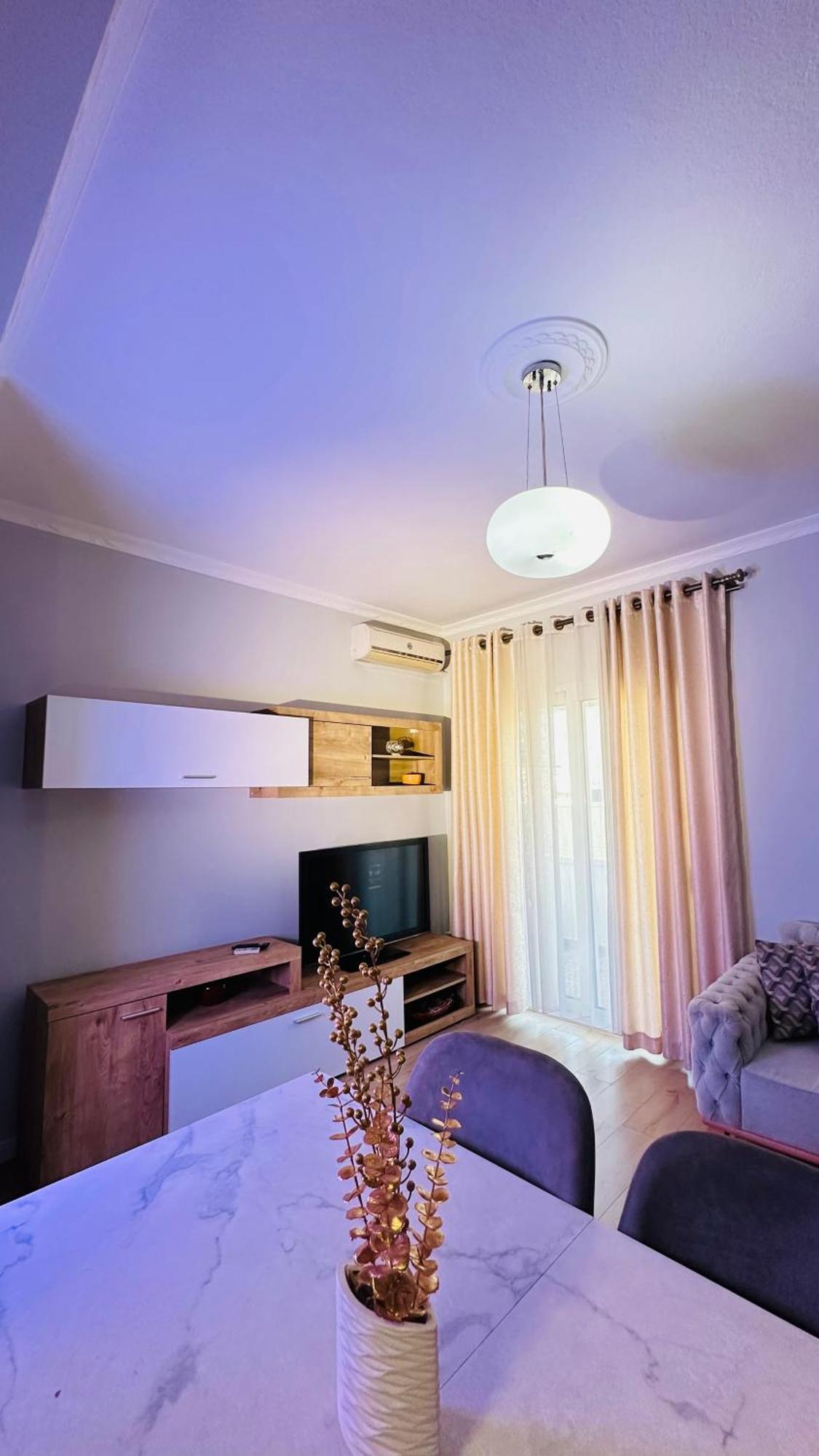Bllok: Central Cozy Stay, 24/7 Self Check-In Тирана Екстер'єр фото