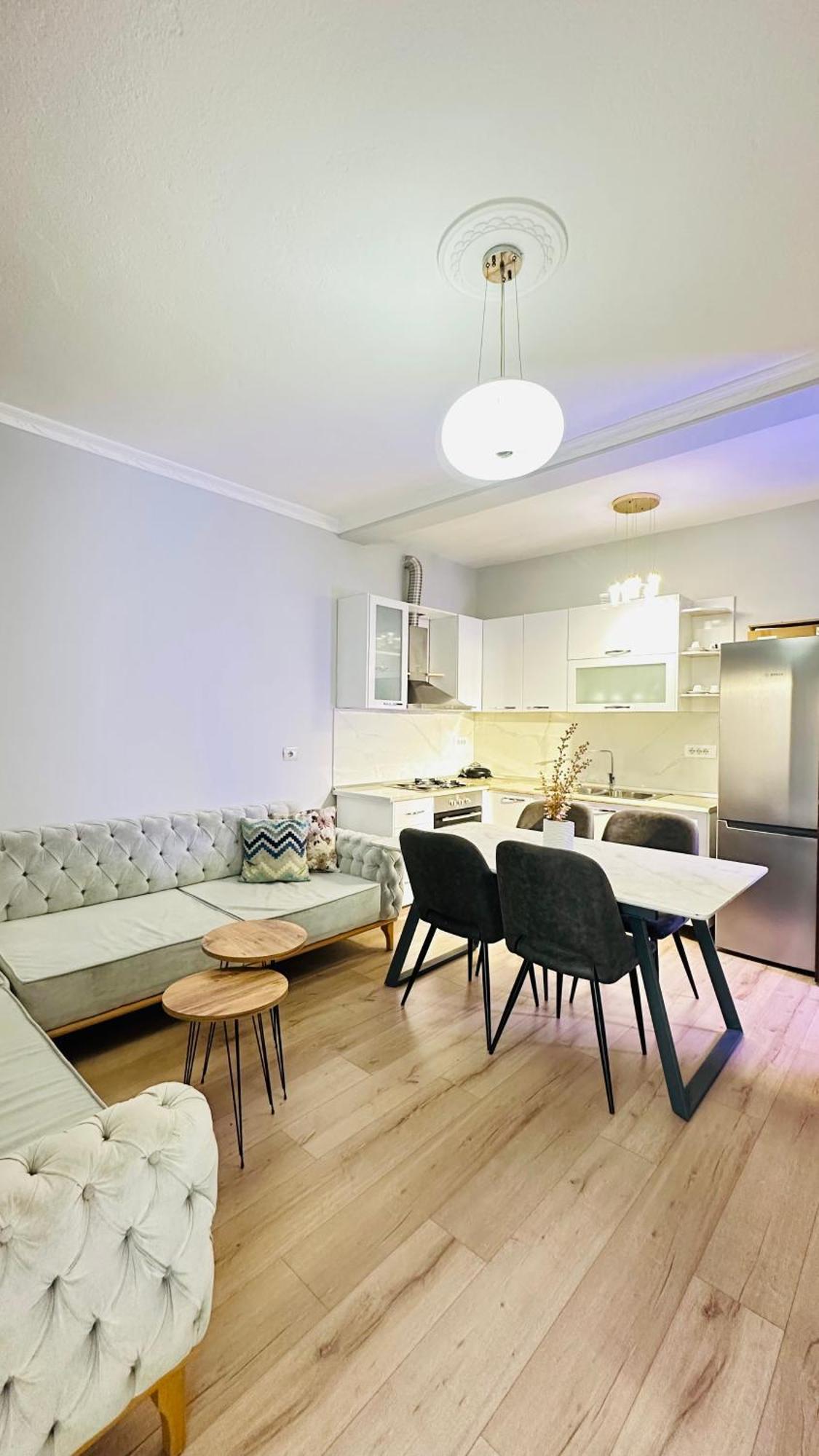 Bllok: Central Cozy Stay, 24/7 Self Check-In Тирана Екстер'єр фото